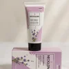 NeoGlow Whitening Face wash